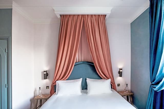 Room (Uzès)