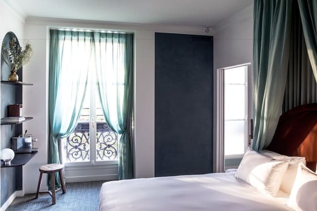Room (Uzès)