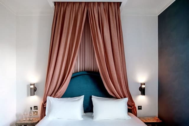 Room (Petit Boulevard)