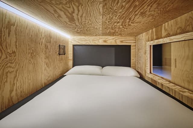 Cabin, 1 Queen Bed, Shared Bathroom