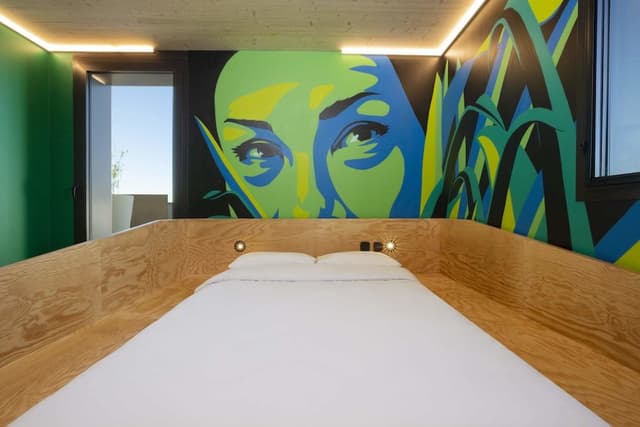 Deluxe Double Ensuite Bedroom - Private Terrace
