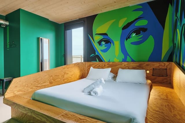 Deluxe Double Ensuite Bedroom - Private Terrace