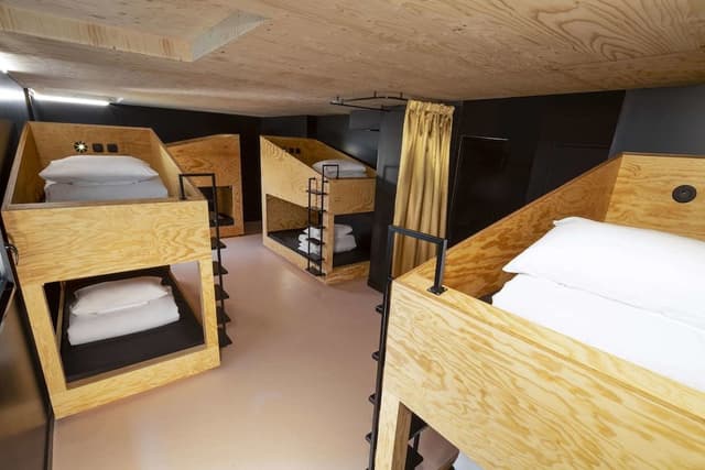 Private Ensuite Bedroom for 8 people