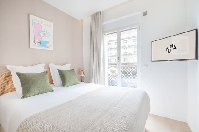 2 Bedroom apartment city view with balcony - 38m2