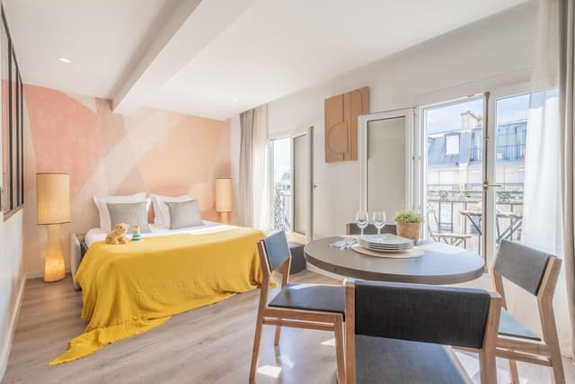 1 Bedroom Apartment with Balcony - City View - 38m2