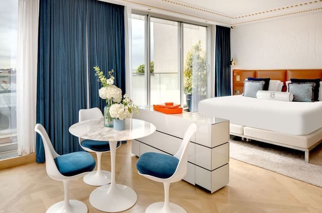Suite (Prestige | Eiffel Tower)