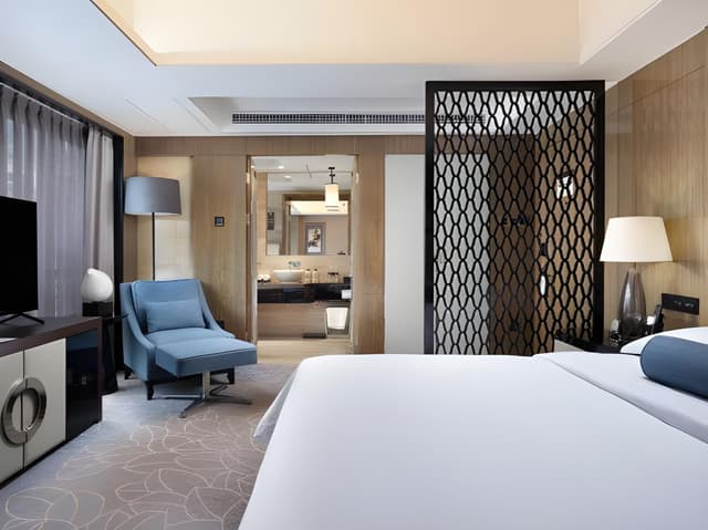Executive King Room