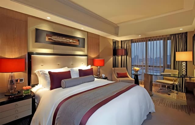 Superior King Room