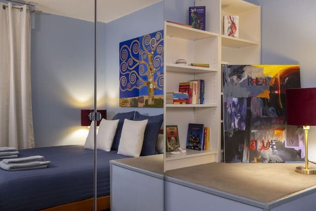 Deluxe Apartment