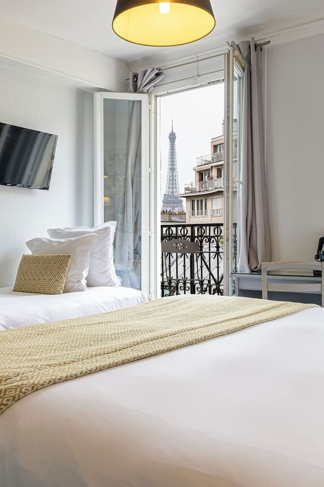 Double Room, Eiffel Tower View