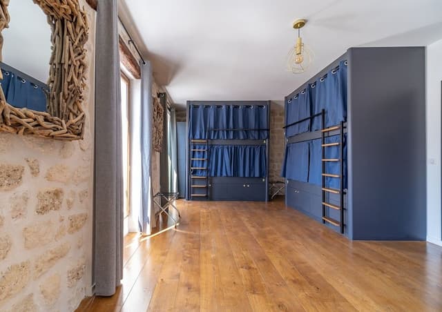 Shared Dormitory, Women only, Non Smoking (3 Twin Bunk Beds)