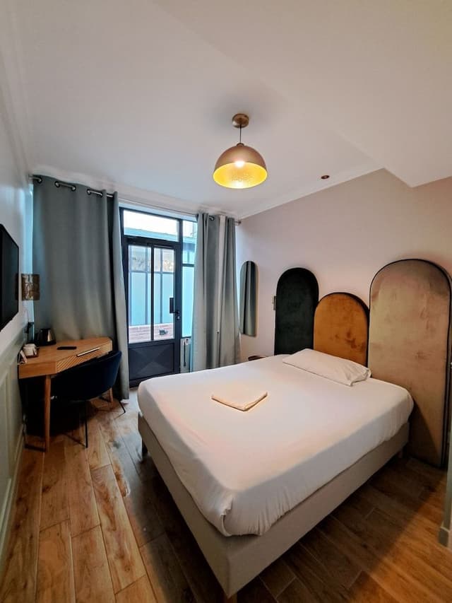 Classic Double Room, 1 Queen Bed