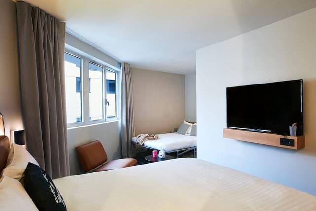 Family Room, 1 Queen Bed with Sofa bed