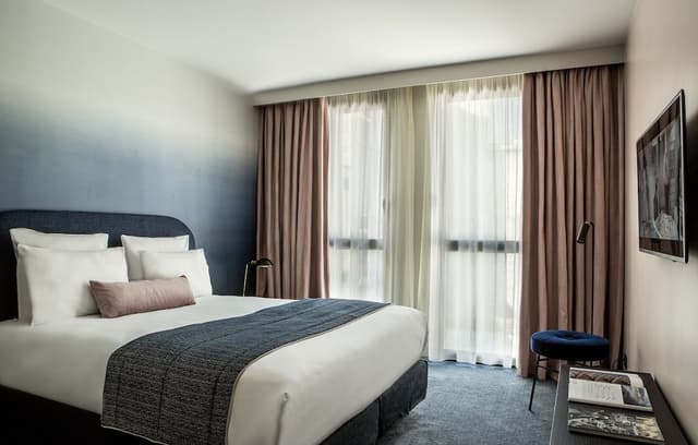 Double Room Privilege