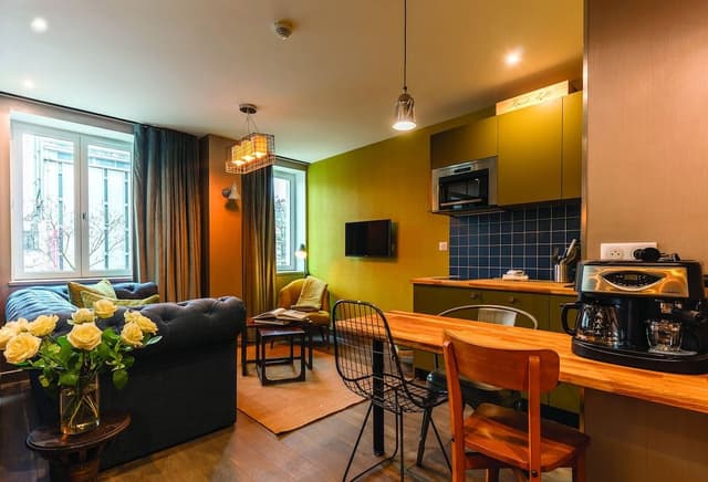 Premium Suite