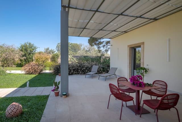 Standard Suite, Kitchenette, Garden View