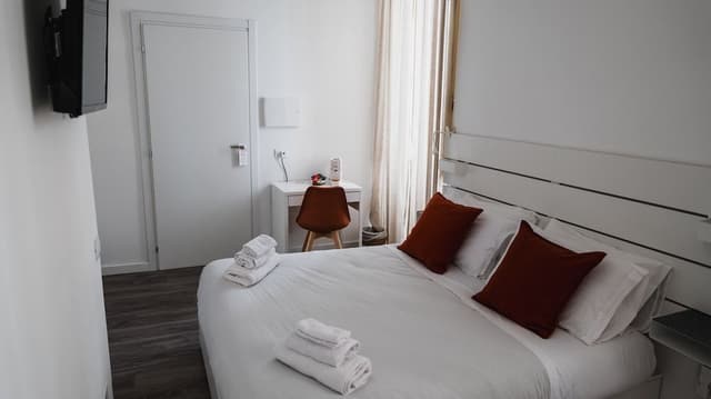 Deluxe Room, Balcony, City View