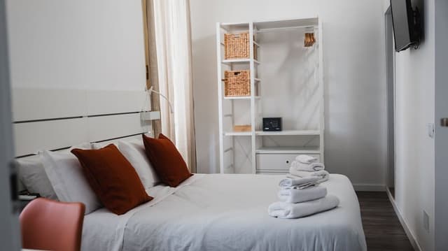 Deluxe Room, Balcony, City View