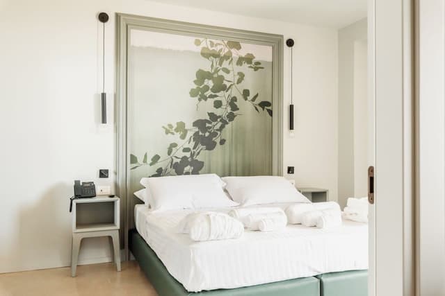 Deluxe Room, Balcony