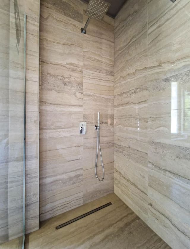 Deluxe Suite, Ensuite