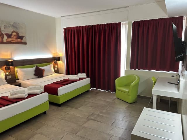 Standard Quadruple Room, Non Smoking