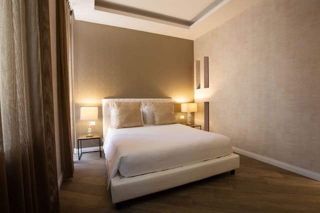 Superior Double Room, Balcony, City View (via Del Corso 32)