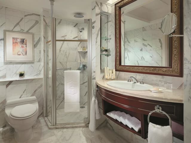 River Wing Horizon Bund Room 2 Twins