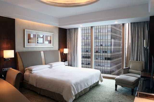 Grand Tower Horizon Executive 1 King