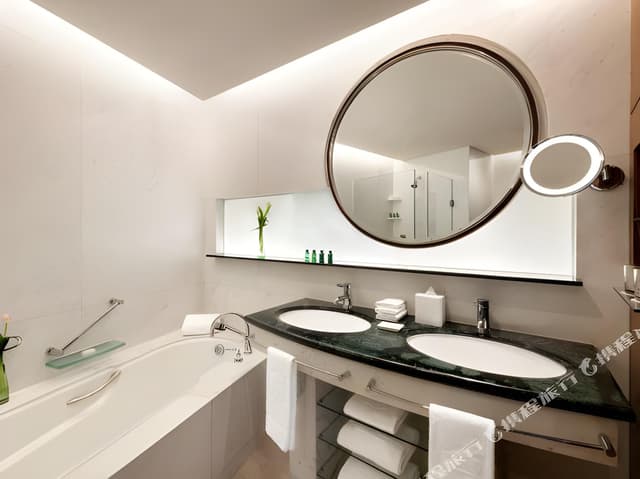 Grand Tower Executive Room 2 Twins