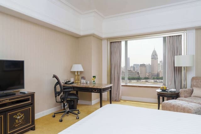 River Wing Deluxe Bund View 1 King