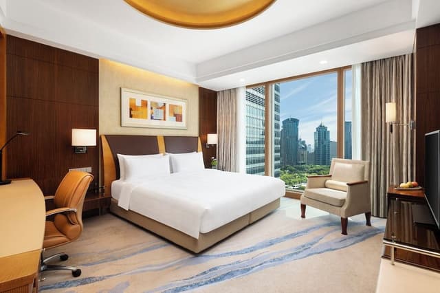 Grand Tower Horizon Executive 1 King