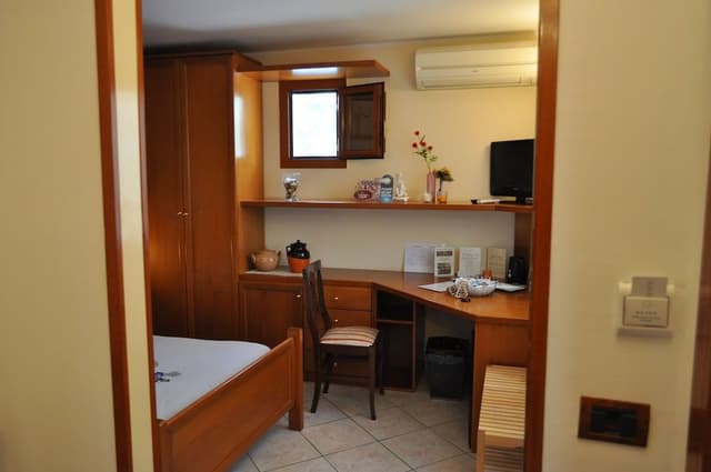 Comfort Single Room, 1 Large Twin Bed, Private Bathroom, Garden View
