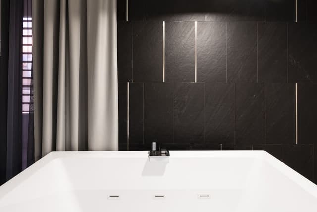 Junior Suite, Hot Tub (4pax) - 107
