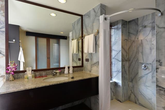 Andaman Beach Suite