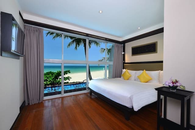 Andaman Beach Suite