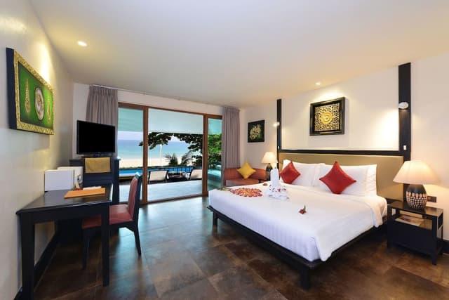 Beachfront Pool Villa