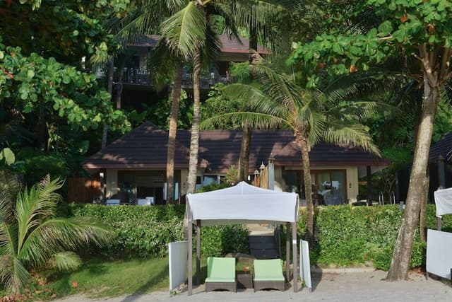 Beachfront Pool Villa