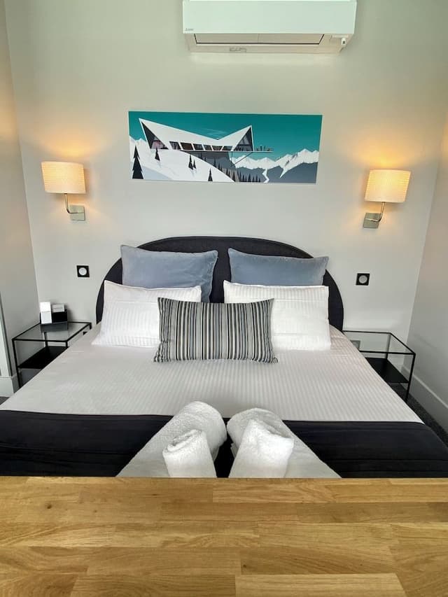 Superior Double Room, Hot Tub, Lake View (Chambotte et Mont Granier)