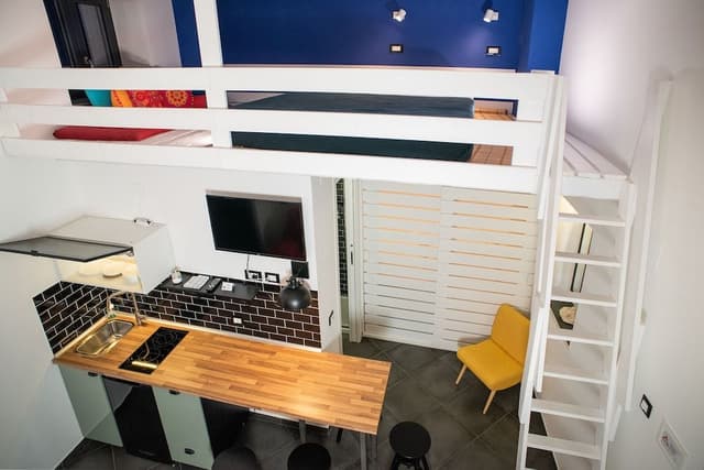 Studio Suite, Balcony (Green)