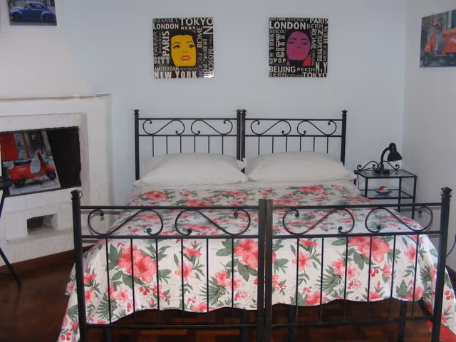 Standard Double or Twin Room (Private External Bathroom)
