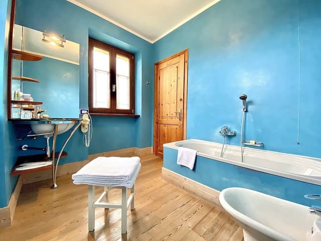 Junior Room, 1 Queen Bed, Balcony, Garden View