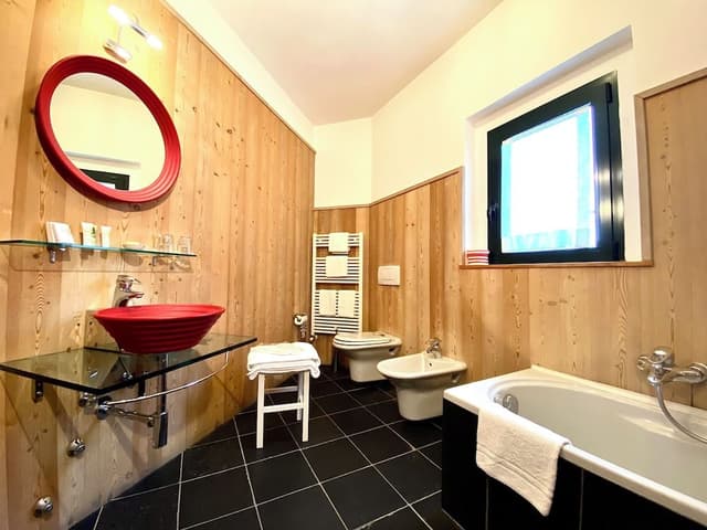 Deluxe Room, 1 Queen Bed, Garden View
