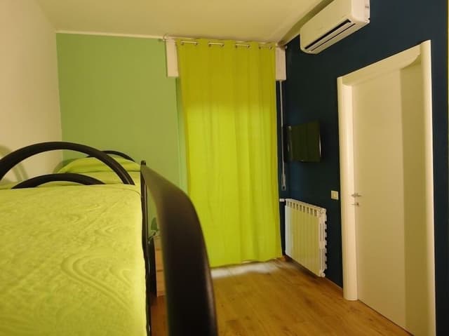 Shared Dormitory, Women only, Shared Bathroom (4 Pax)