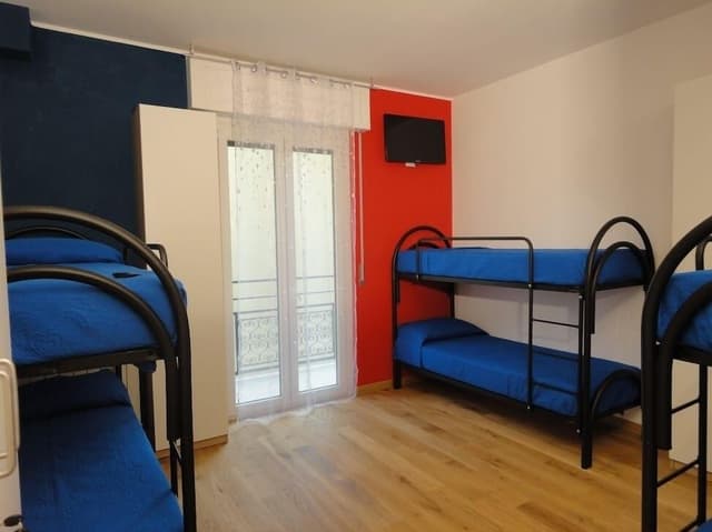 Shared Dormitory, Women only, Shared Bathroom (4 Pax)