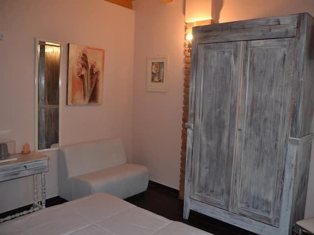 Comfort Triple Room, Private Bathroom (Glicine & Giglio)