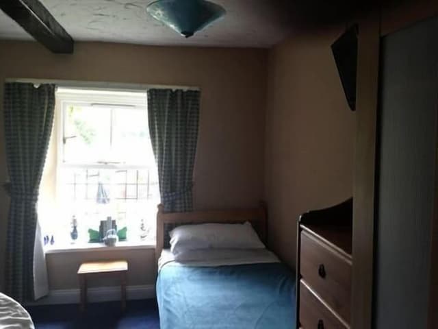 Standard Twin Room, Ensuite