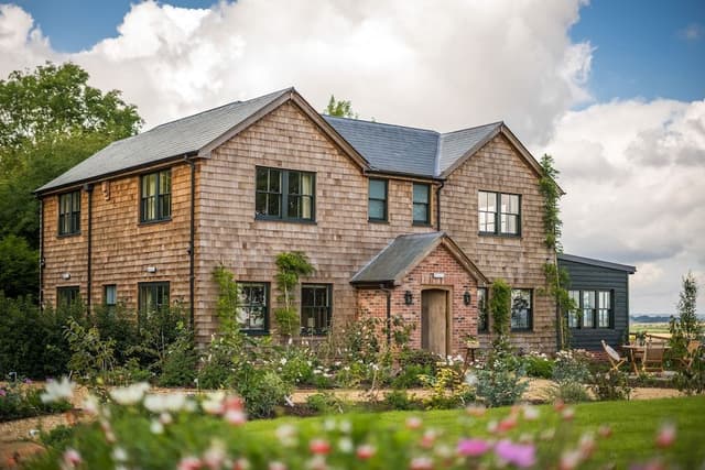 Luxury Cottage, Ensuite, Garden View (6 Bedroom House)