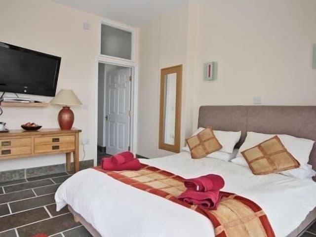 Superior Double Room, Ensuite (With Lounge)