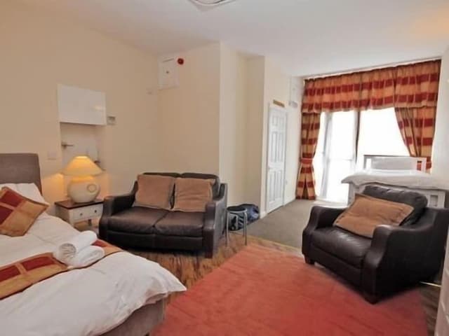 Superior Double Room, Ensuite (With Lounge)