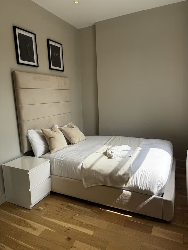 Classic Double Room, Ensuite, City View